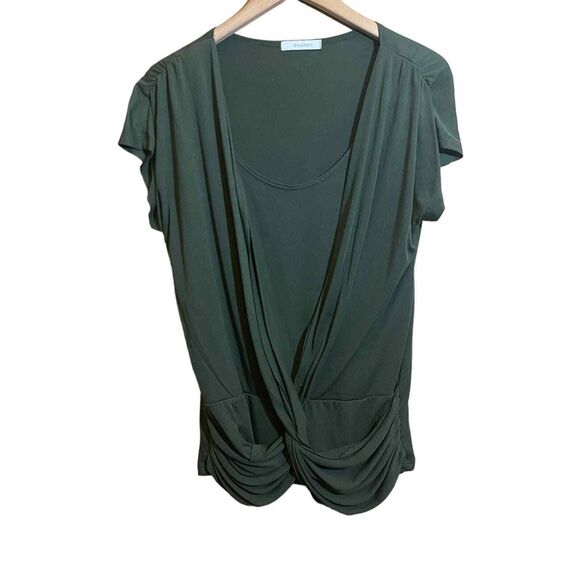 Dressbarn Green Scoop Neck Top with Twist Bottom Detail Unknown Size - Picture 1 of 5